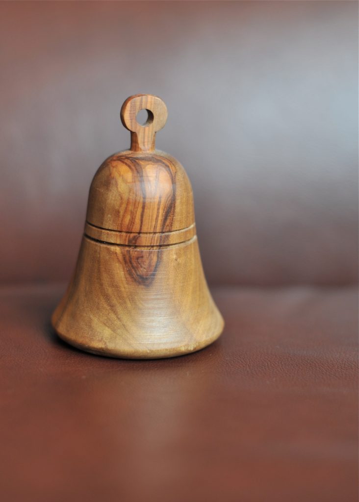 Колокольчик из древесины оливы, Мальорка, Испания